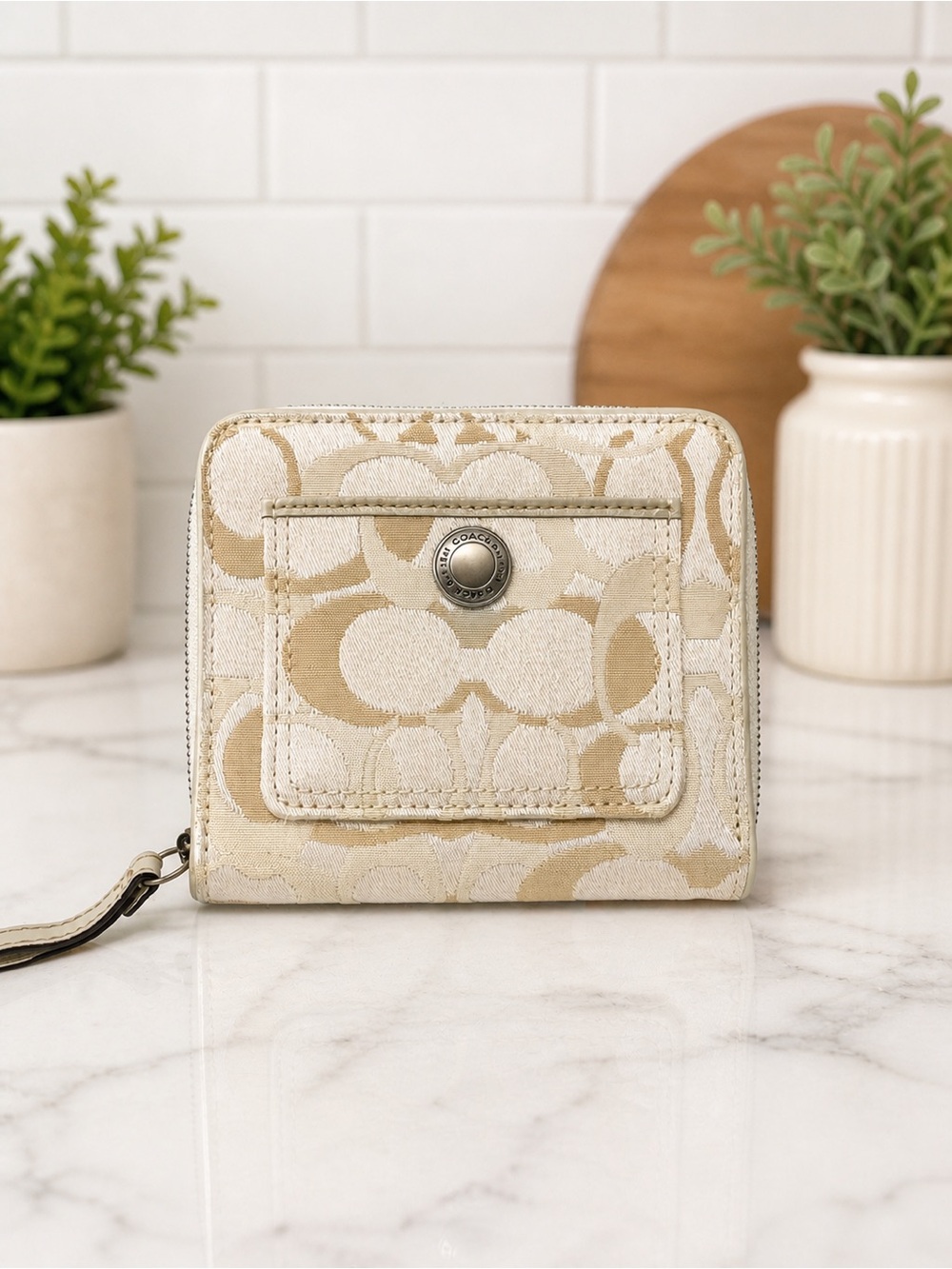 Coach Signature Zip Around Wallet Wristlet Khaki Ivory Snap Pocket